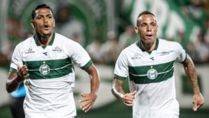 Coritiba empata com a Chapecoense fora de casa