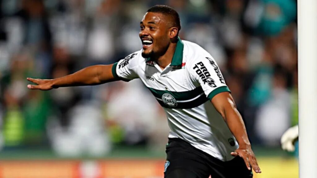 sabino-zagueiro Coritiba reencontra Sabino no São Paulo