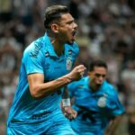 Tiquinho Soares rejeita Coritiba e permaneceu o Santos