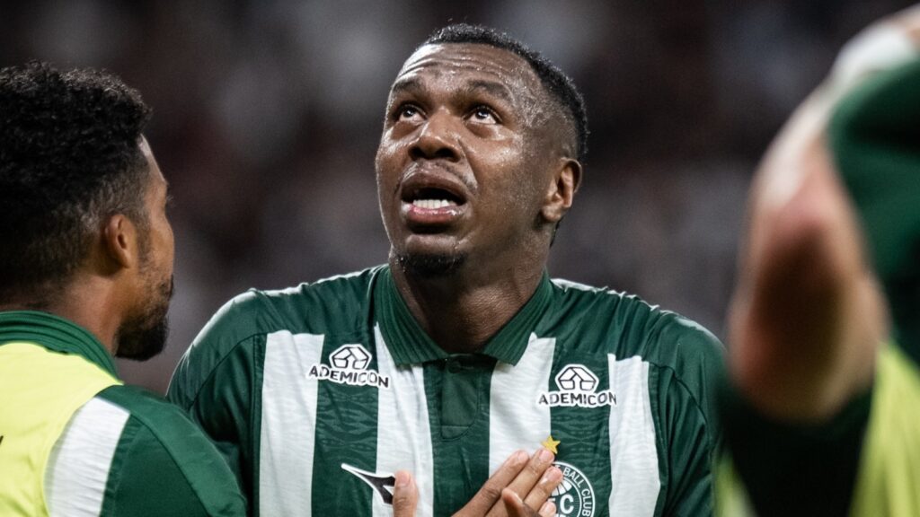 Coritiba enfrenta Corinthians fora de casa