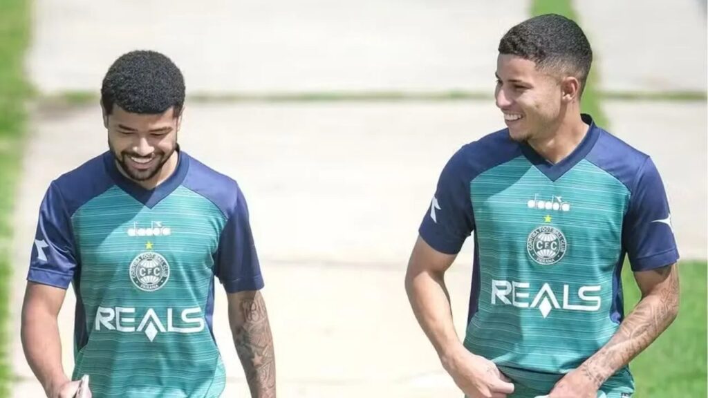 Coritiba negocia Felipe Guimarães