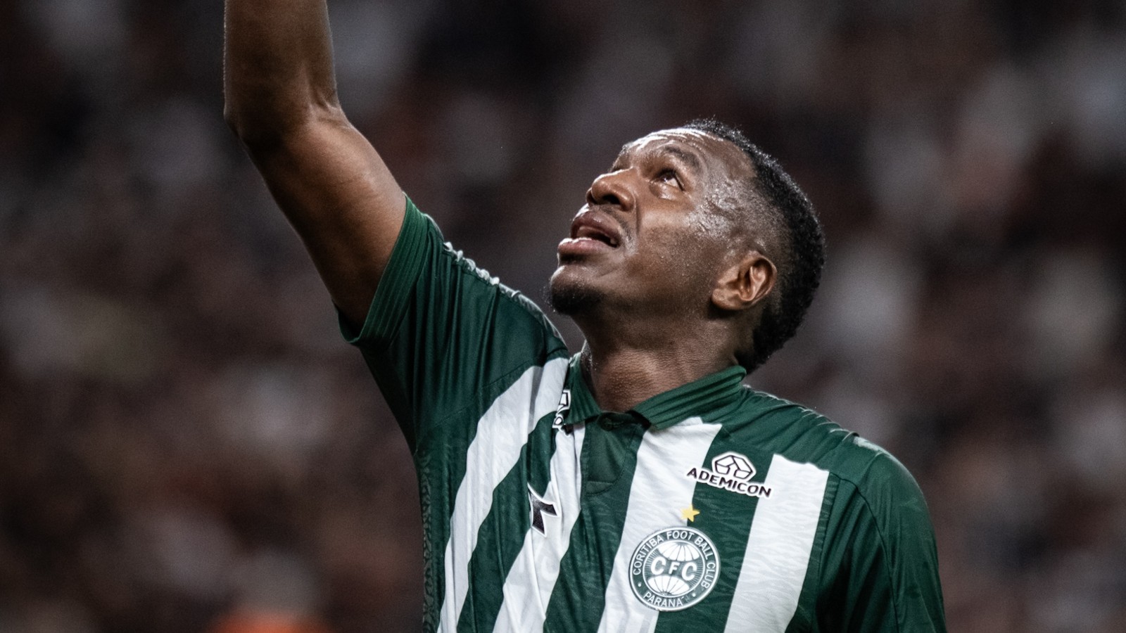 Coritiba enfrenta Corinthians fora de casa