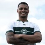 Coritiba anuncia Renato Marques