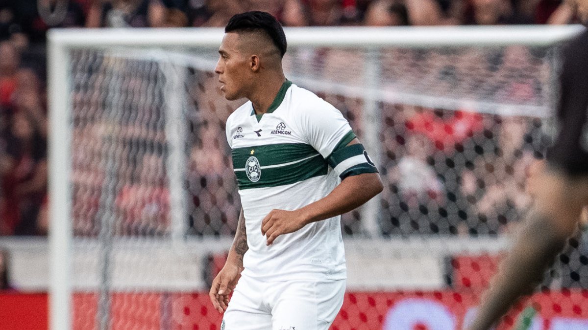 Coritiba visita Athletico-PR pelo Brasileirão