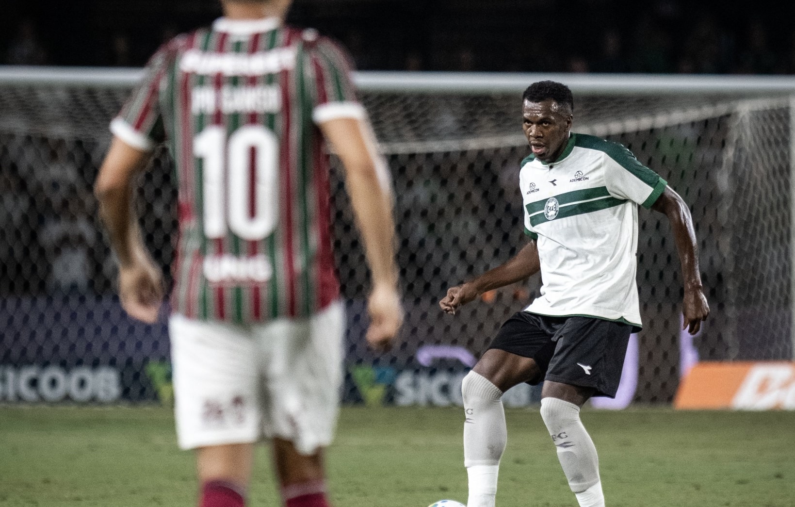 Coritiba empata com Fluminense em casa