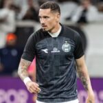 Maicon do Coritiba se livra de gancho pesado