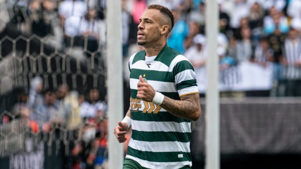 Coritiba vence Santos fora de casa pelo Campeonato Brasileiro