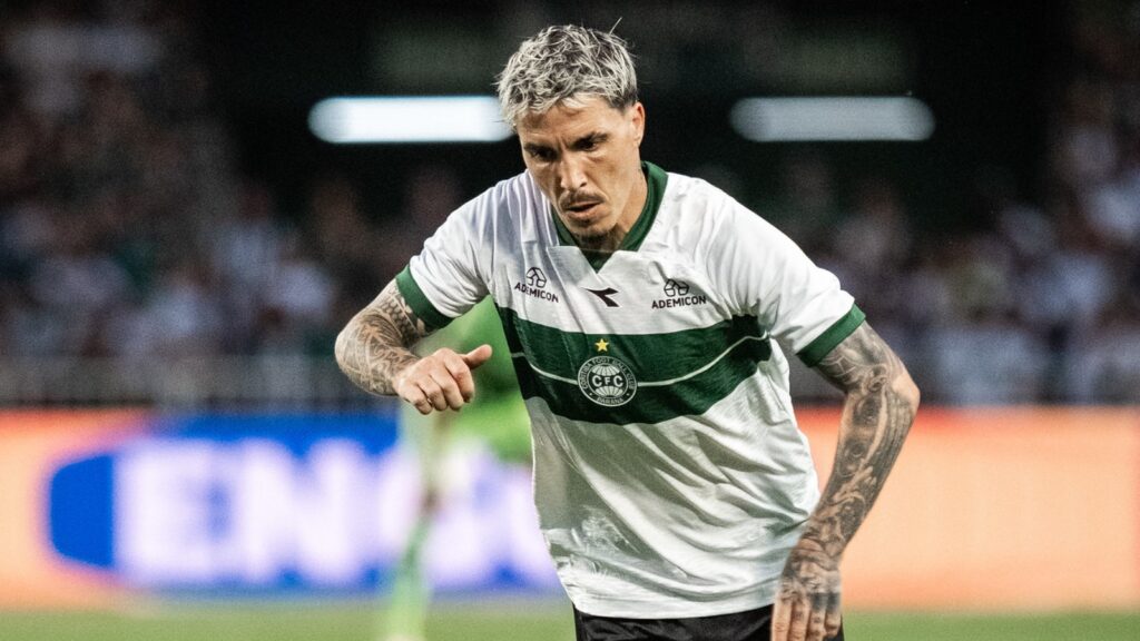 Coritiba sofre derrota para Santos e está fora da Copa do Brasil