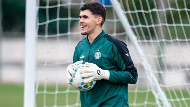 Coritiba informa retorno de Morisco