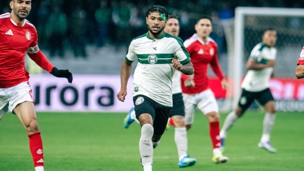 Coritiba sofre empate amargo contra Internacional